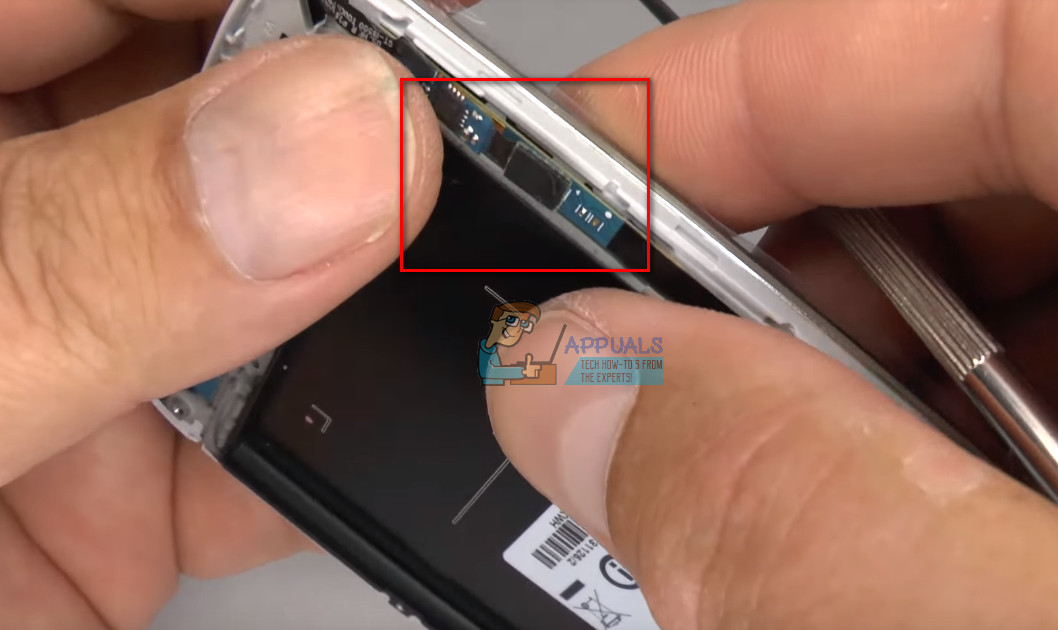 How to Replace Samsung Galaxy S4 Screen - 21