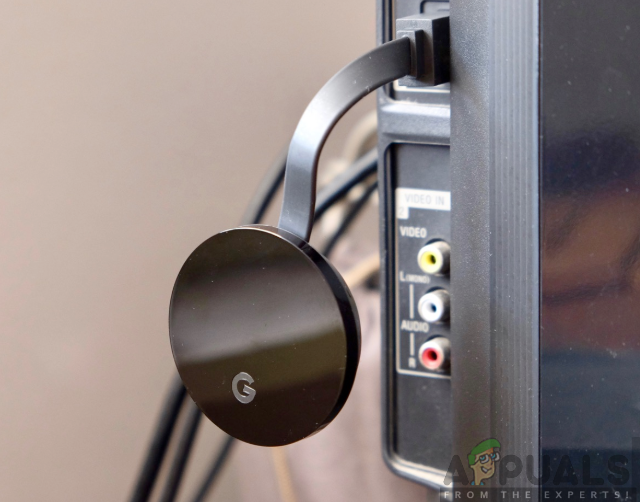Plugging the Google Chromecast Ultra into the TV’s HDMI port