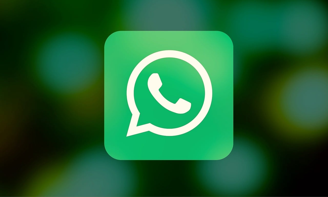 WhatsApp users experiencing connection problem on iOS devices