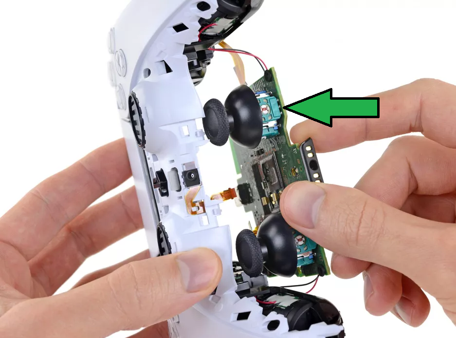 Дрейфующий контроллер PS5