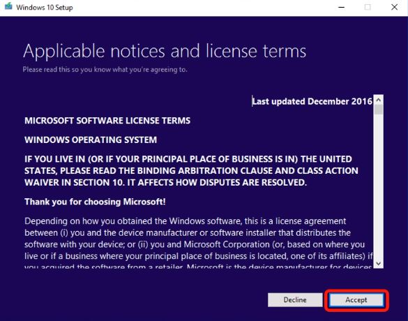 Accepting license terms in Windows 10 Setup 