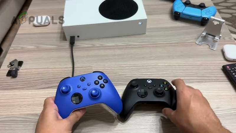 Connect Another Controller to the Console