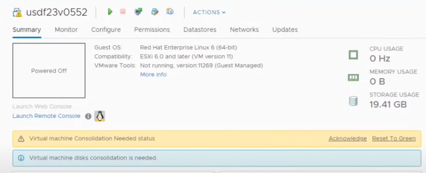 VMware interface showing a Virtual Machine which requires disk consolidation.