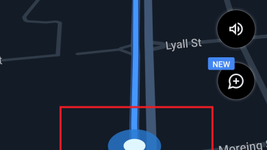 Google Maps navigation showing a vehicle marker stuck at an earlier point on the route.
